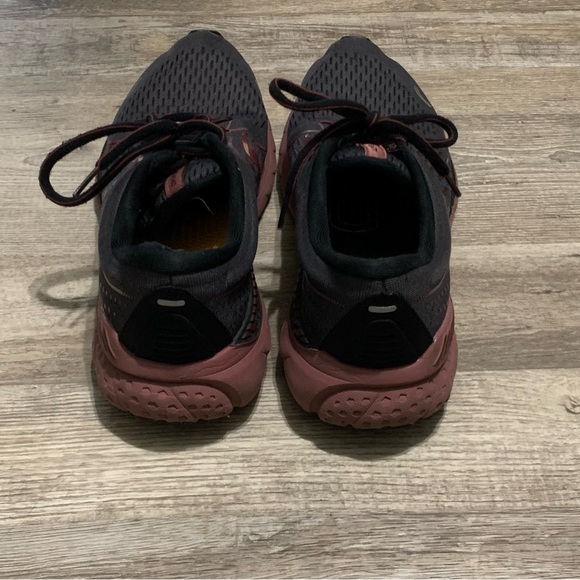 Brooks Womens Adrenaline GTS 21 1203291B050 Gray Running Shoes Sneakers Size 9 B - Picture 4 of 9